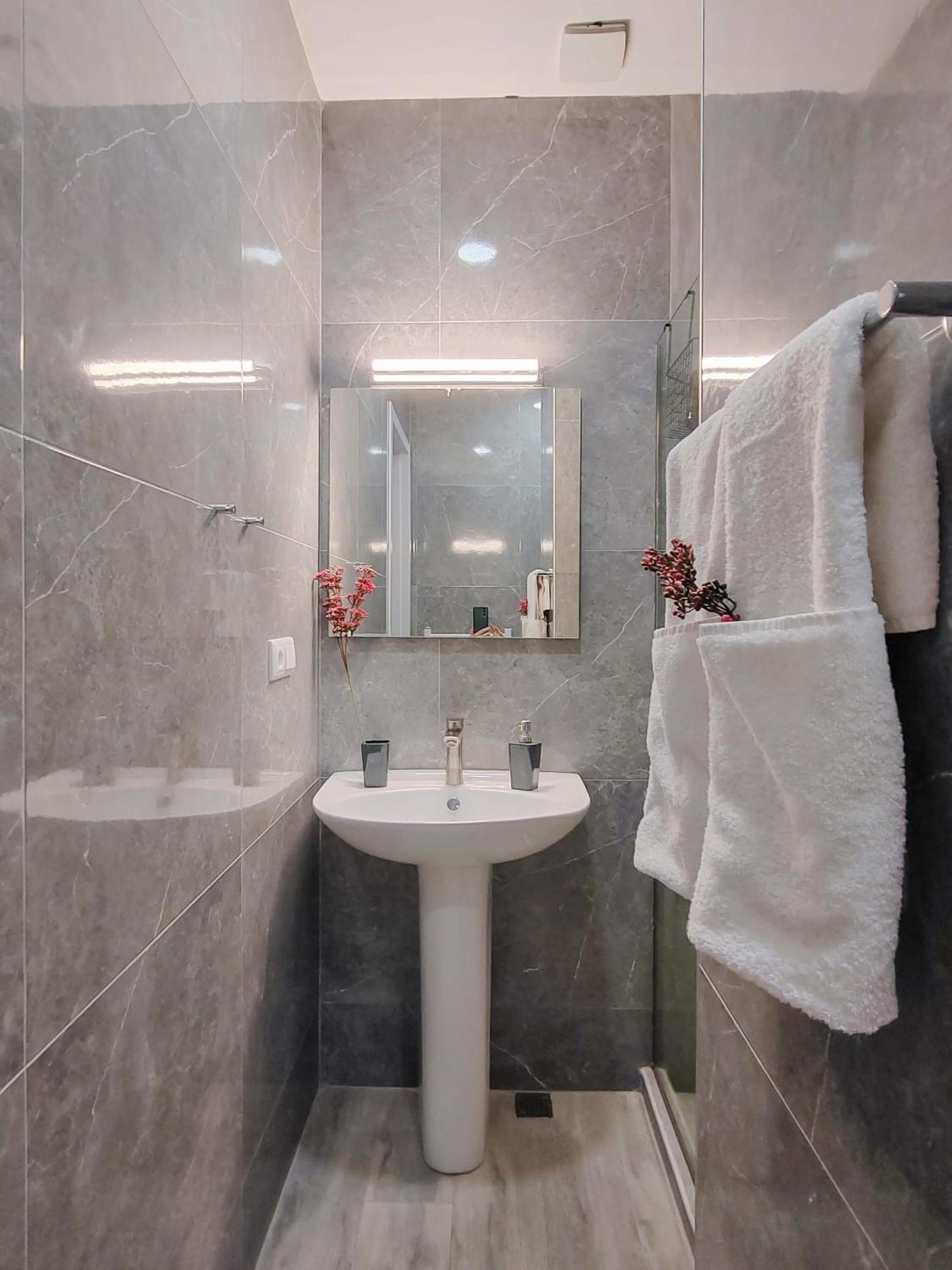 Round Garden Hotel تبليسي المظهر الخارجي الصورة