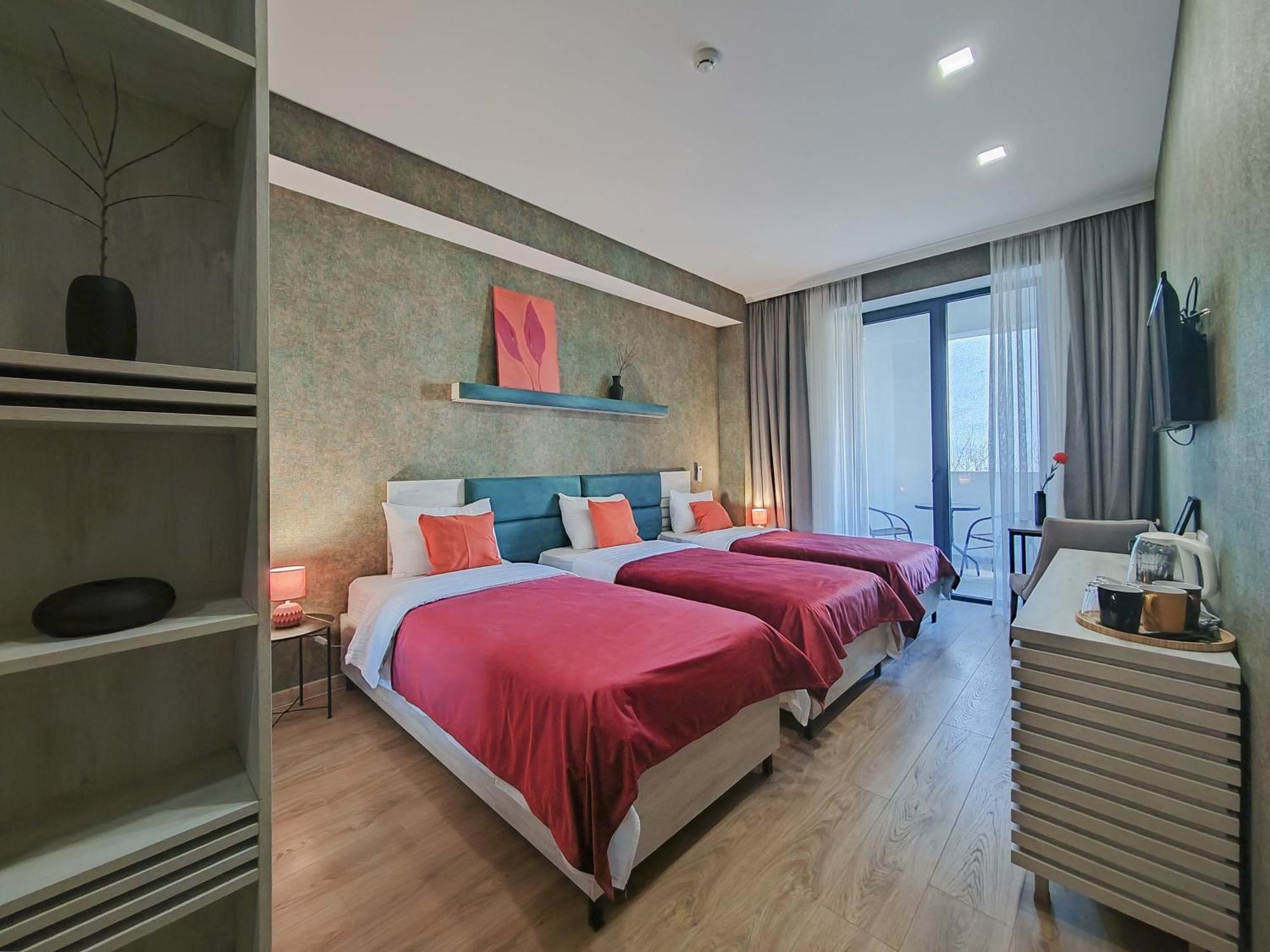 Round Garden Hotel تبليسي المظهر الخارجي الصورة